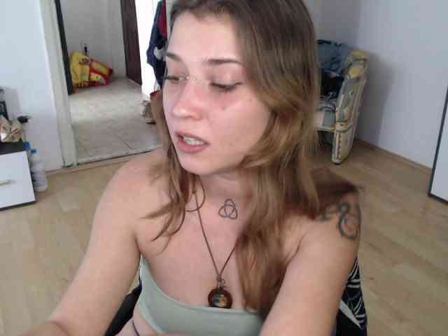 RacyRoby webcam