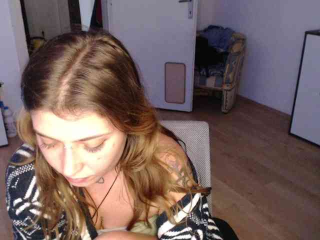 RacyRoby webcam