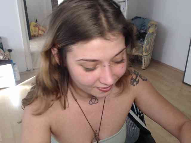 RacyRoby webcam