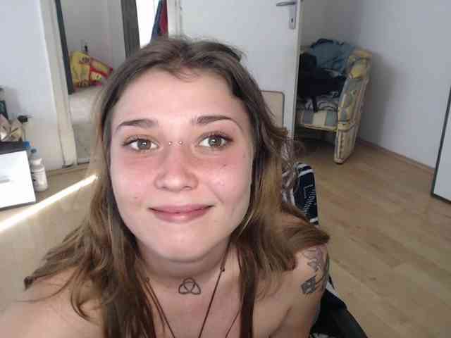 RacyRoby webcam