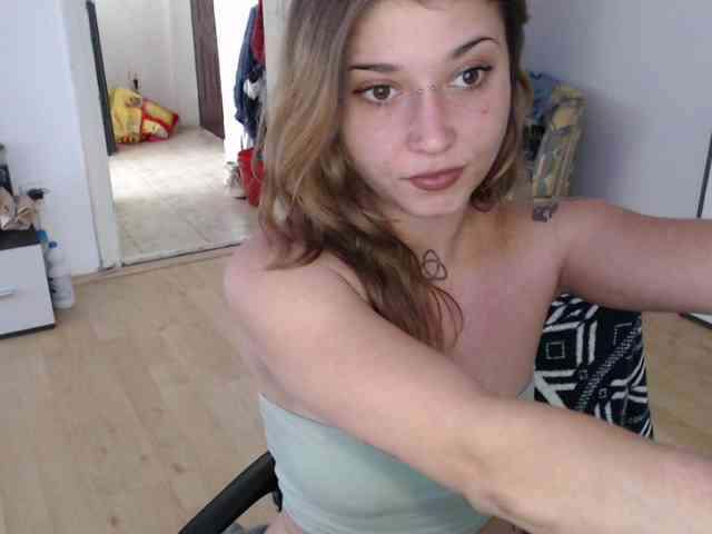 RacyRoby webcam