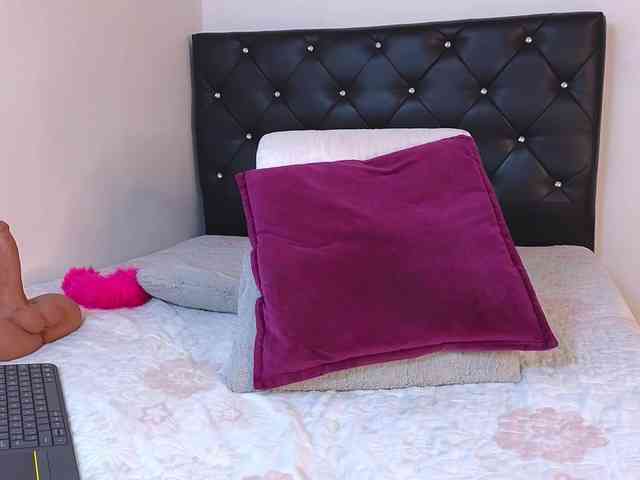 Tatiana-Blare webcam