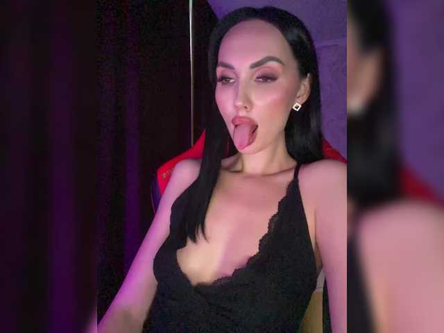 Vai a chattare su AnnaBlackFlame AnnaBlackFlame