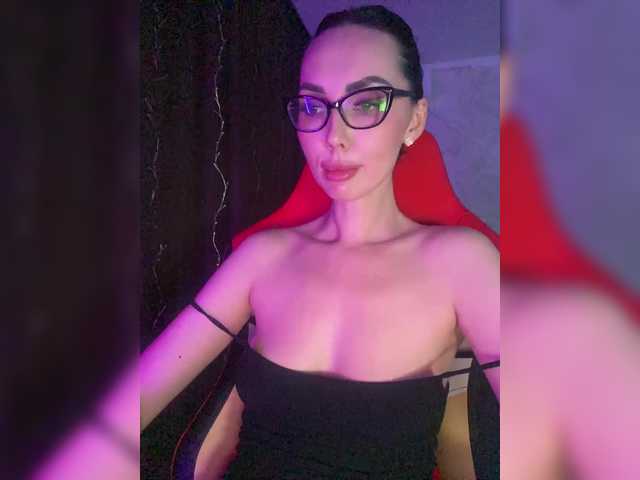 Entrez le videochat erotique avec le
modèle AnnaBlackFlame AnnaBlackFlame