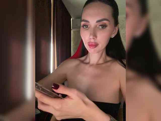 AnnaBlackFlame webcam