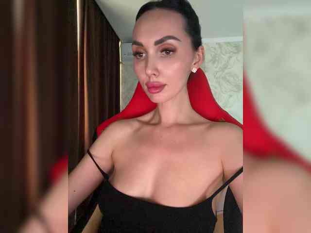 AnnaBlackFlame webcam