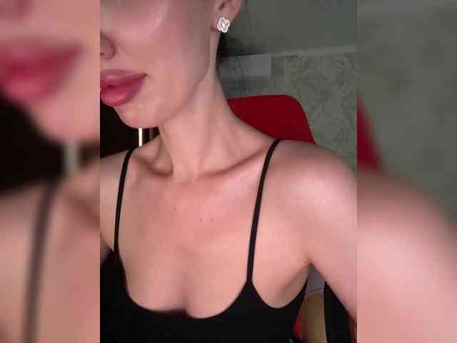 AnnaBlackFlame webcam