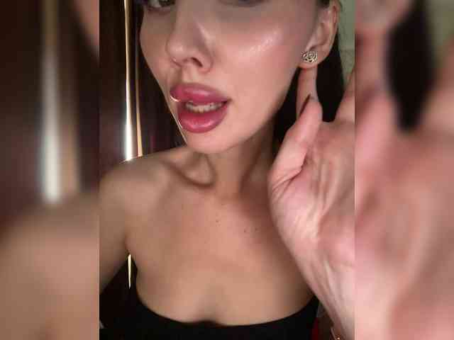 AnnaBlackFlame webcam