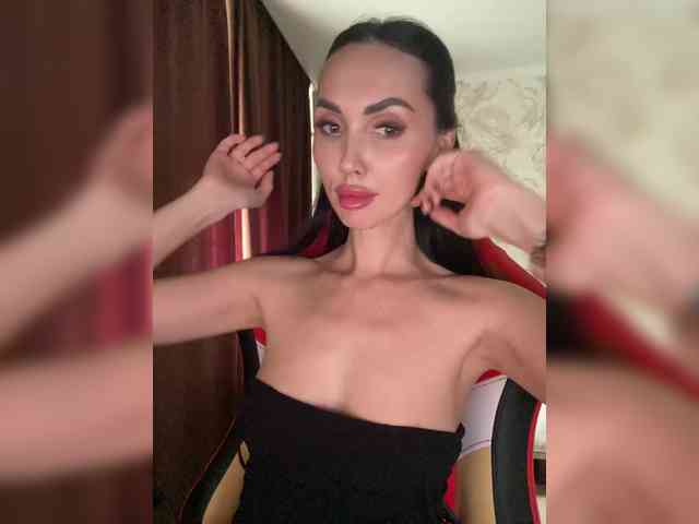 AnnaBlackFlame webcam