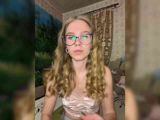 Milana22a webcam