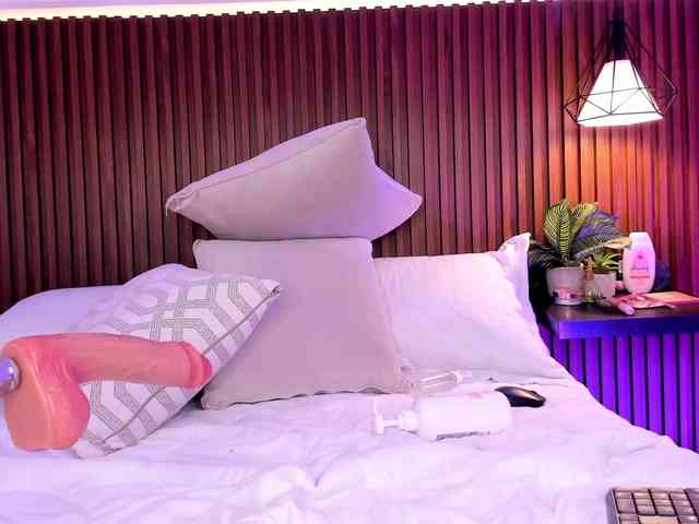 julietaevanns webcam