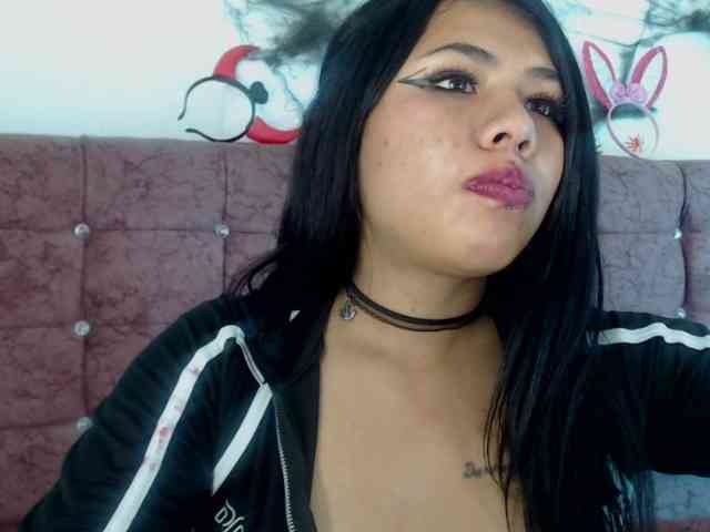 aliii_barrera webcam