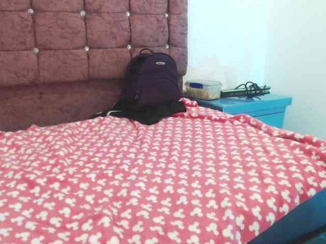 aliii_barrera webcam