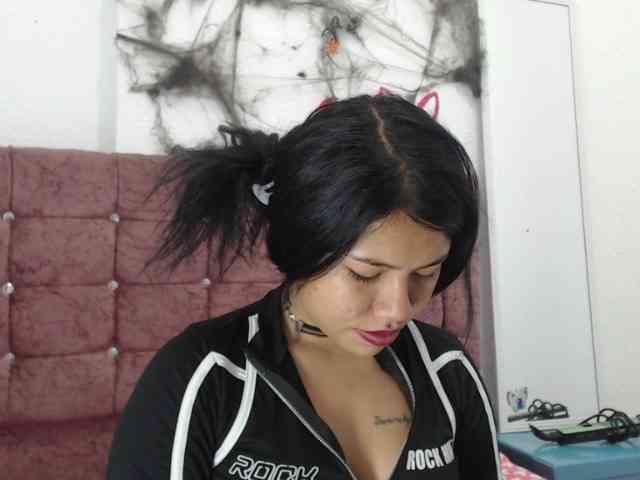 aliii_barrera webcam