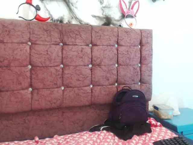 aliii_barrera webcam