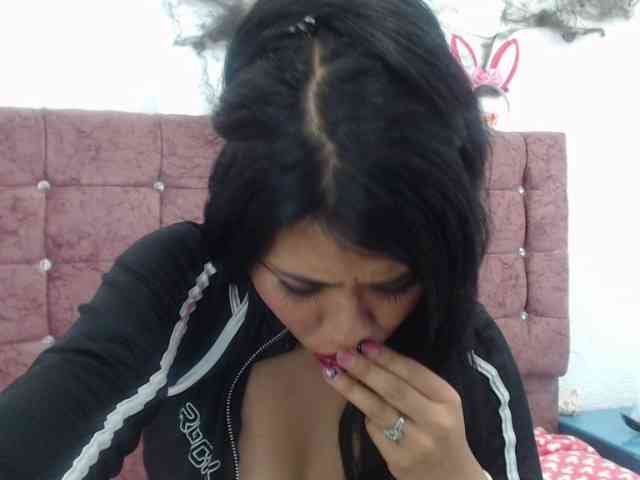 aliii_barrera webcam