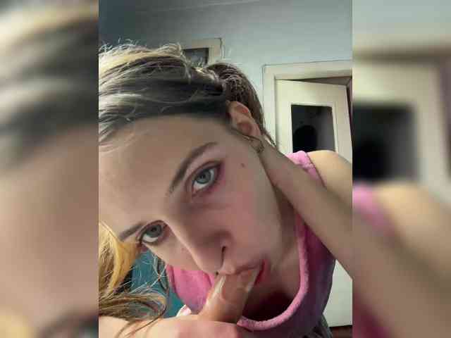 -KittyDoll-Meow- webcam