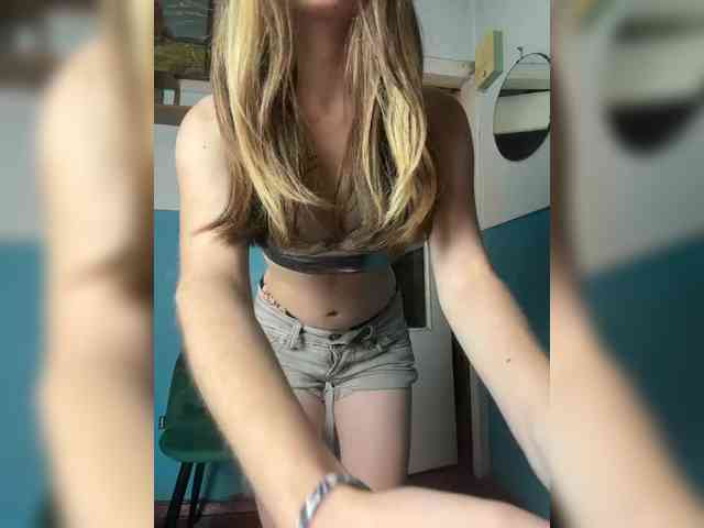 -KittyDoll-Meow- webcam