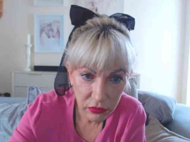 GabrielleShow webcam