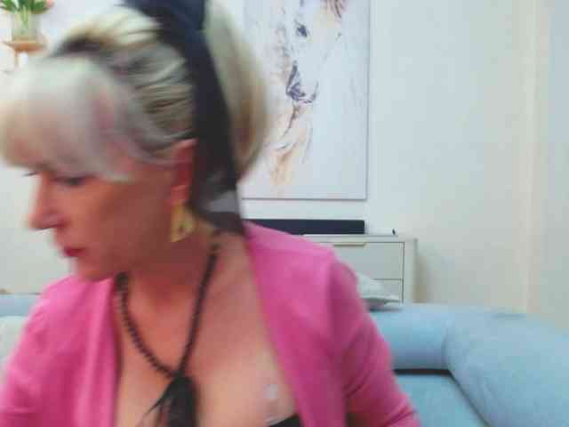GabrielleShow webcam