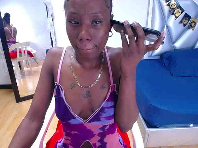 goldenn-ass webcam