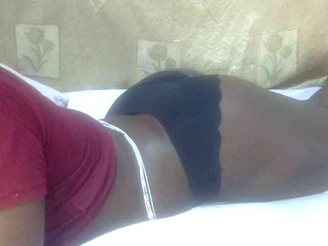 Juicyass-02 webcam
