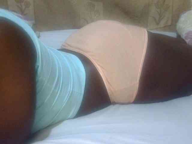 Juicyass-02 webcam