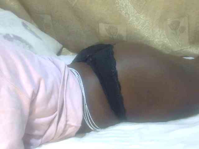 Juicyass-02 webcam