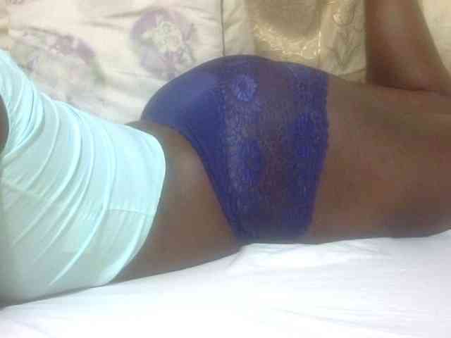 Juicyass-02 webcam