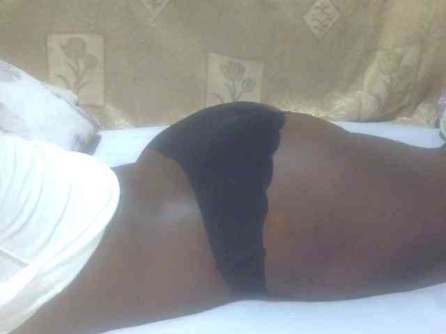 Juicyass-02 webcam