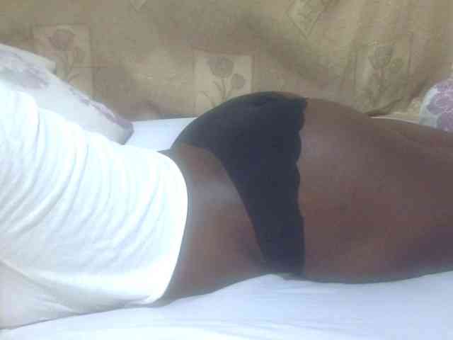 Juicyass-02 webcam