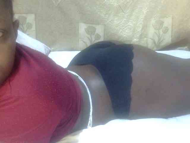 Juicyass-02 webcam