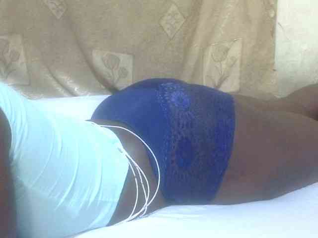 Juicyass-02 webcam