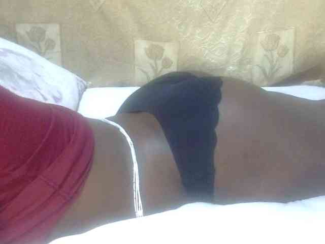 Juicyass-02 webcam
