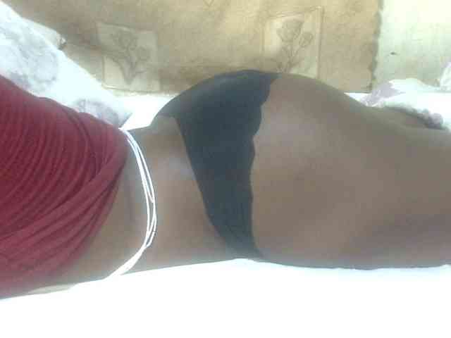 Juicyass-02 webcam