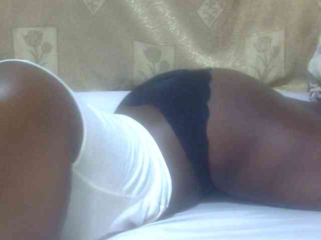 Juicyass-02 webcam