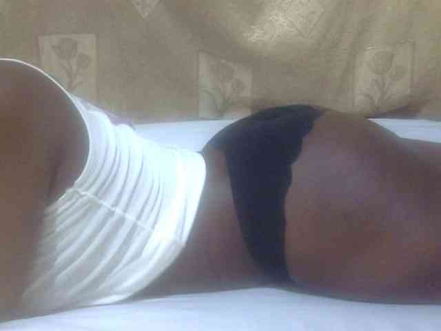 Juicyass-02 webcam