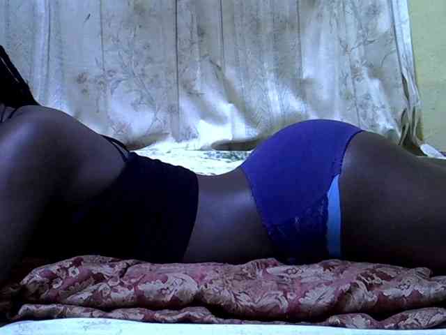 black-beauty webcam