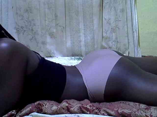 black-beauty webcam
