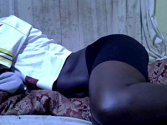 black-beauty webcam