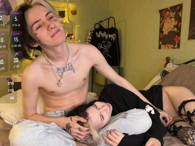 Vai a chattare su VeryRareTwins VeryRareTwins