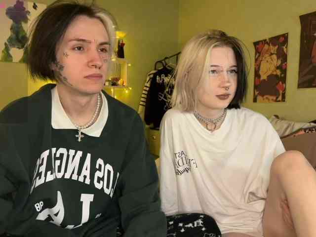 VeryRareTwins webcam