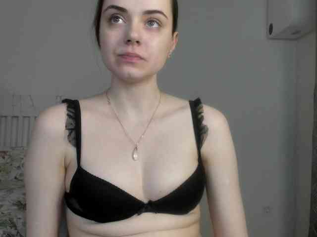 Agnesshy webcam