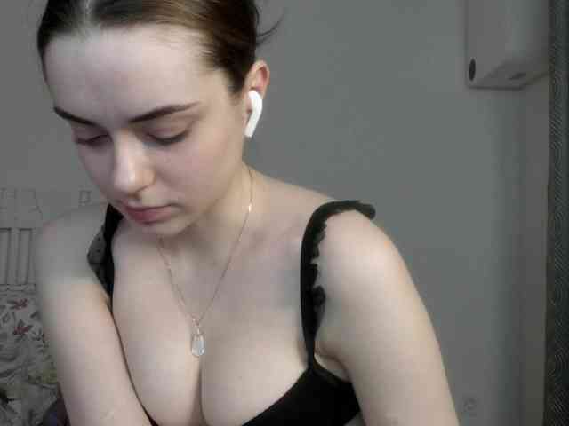 Agnesshy webcam