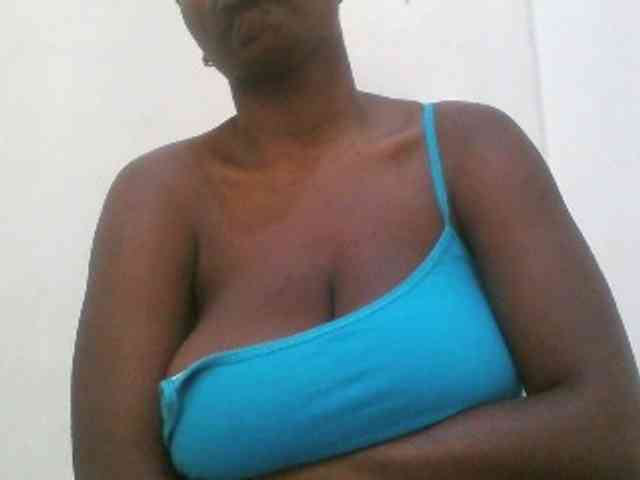 Bigboobs77 webcam