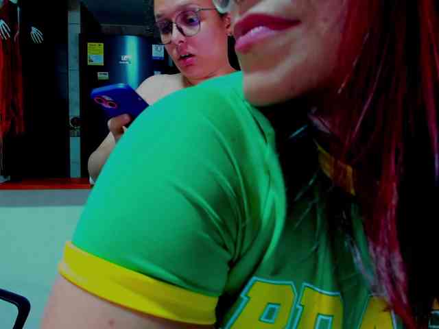 MABELANDDANNY webcam