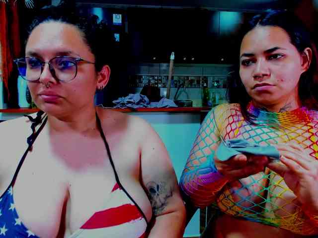 MABELANDDANNY webcam