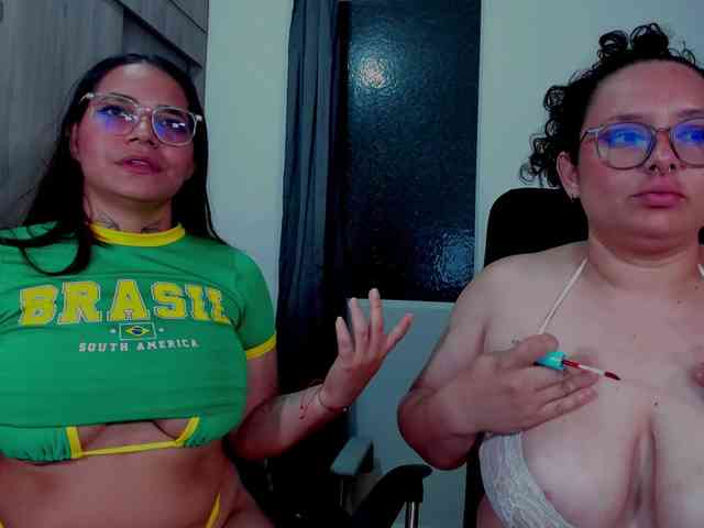 MABELANDDANNY webcam