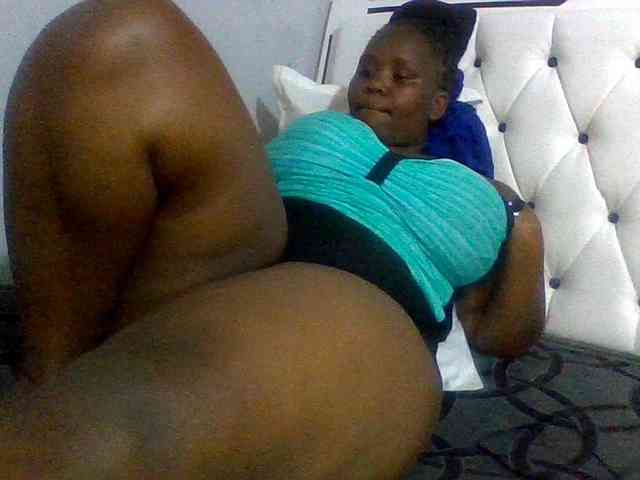 Bursty-Monique webcam