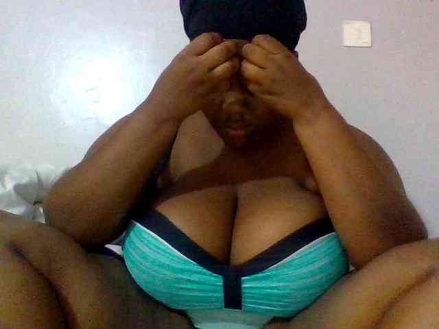 Bursty-Monique webcam